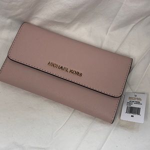 Michael Kors Jet Set Travel LG Trifold